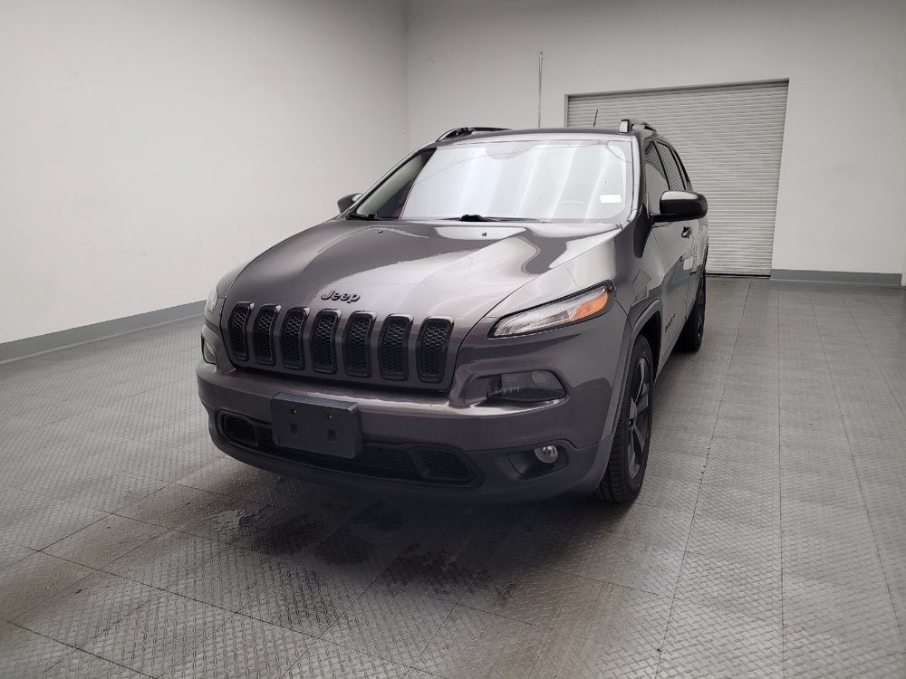 Used 2018 Jeep Cherokee Latitude w/ Altitude Package FWD image 15