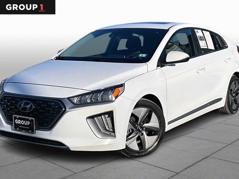 Used 2022 Hyundai Ioniq SEL image 1
