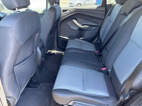 Used 2018 Ford Escape SE FWD image 14