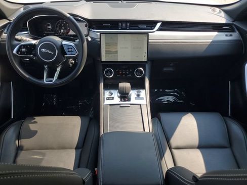 Certified 2026 Jaguar F-PACE R-Dynamic S AWD/4WD image 18