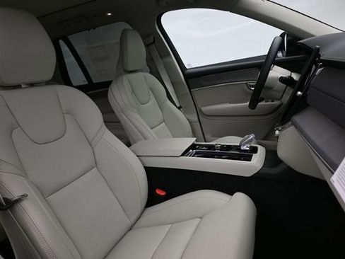 New 2026 Volvo XC90 B6 Ultra w/ Protection Package Premier AWD/4WD image 36