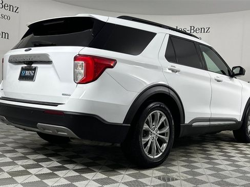 Used 2020 Ford Explorer XLT w/ Equipment Group 202A image 4