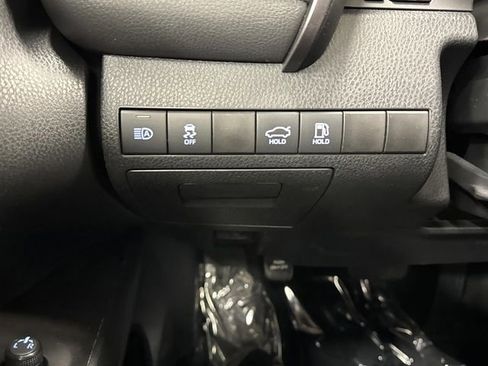Used 2023 Toyota Camry SE image 20