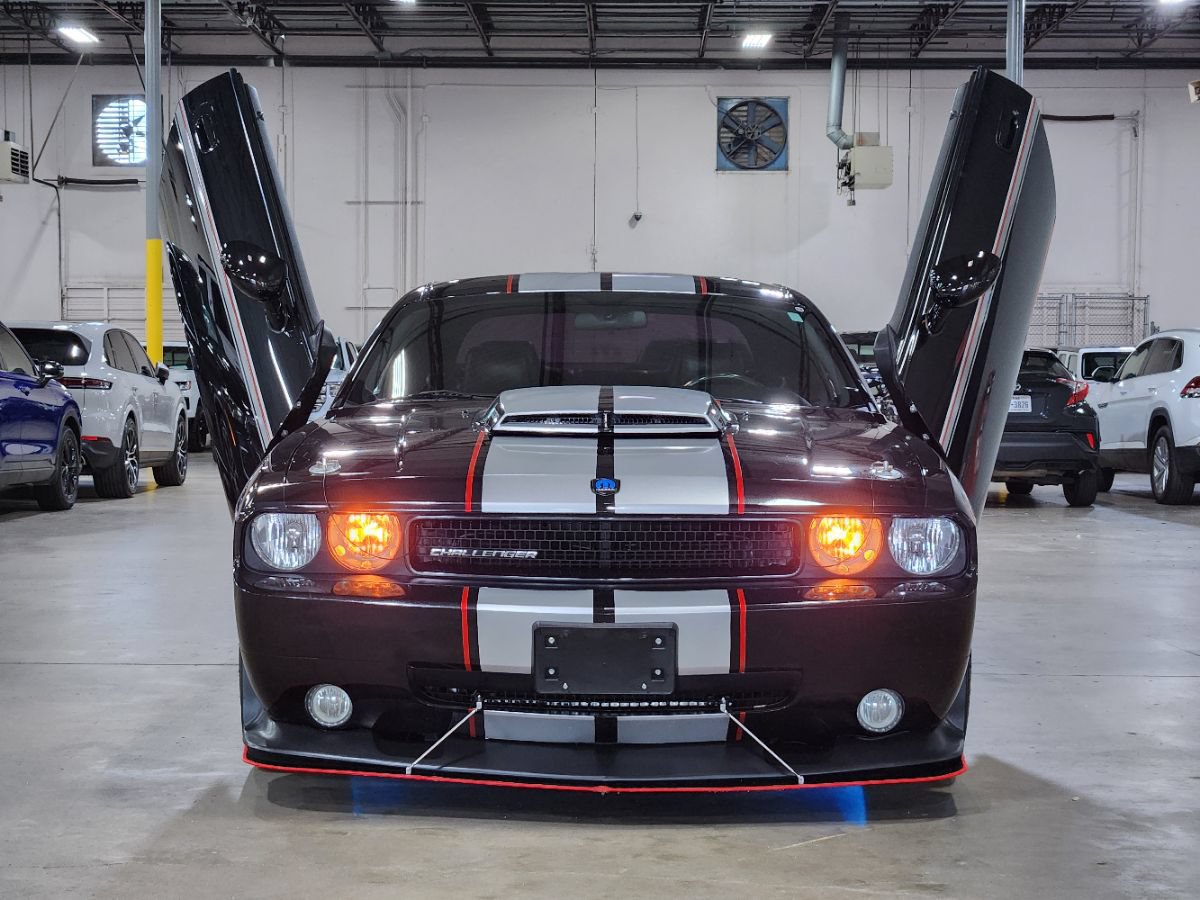 Used 2010 Dodge Challenger R/T w/ Mopar 10 Pkg RWD image 4