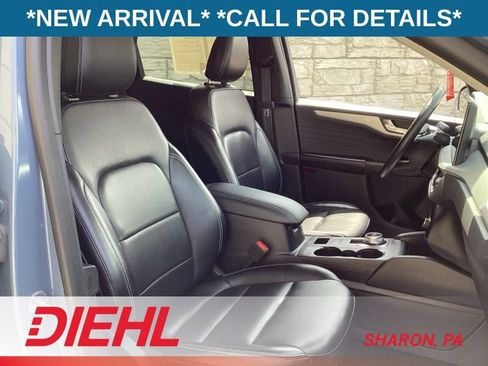 Used 2024 Ford Escape Platinum AWD/4WD image 18
