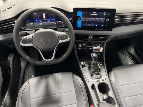 New 2025 Volkswagen Jetta SE image 12