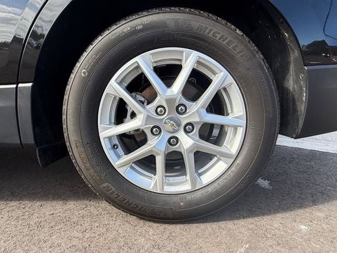 Used 2024 Chevrolet Equinox LT image 8