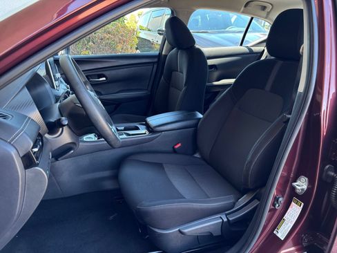 Used 2025 Nissan Sentra SV FWD image 30