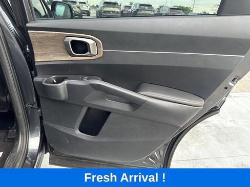 Used 2023 Kia Sorento EX w/ Panoramic Sunroof Package FWD image 16