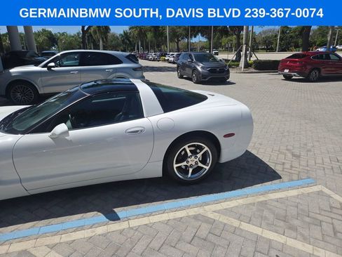 Used 2004 Chevrolet Corvette Coupe image 8