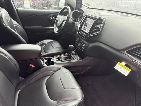 Used 2019 Jeep Cherokee Limited AWD/4WD image 19