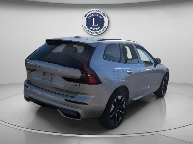 Certified 2026 Volvo XC60 B5 Plus AWD/4WD image 5