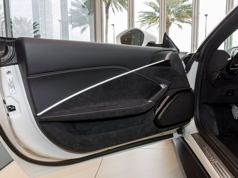 Used 2024 Ferrari Roma Spider image 13