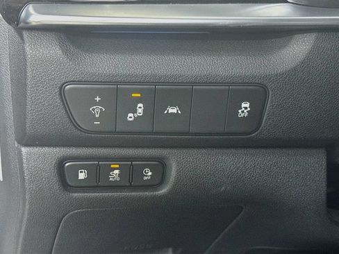 Used 2022 Kia Niro EX FWD image 10