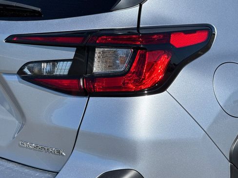 Used 2024 Subaru Crosstrek 2.5i Limited w/ Crosstrek Mirror Package image 33