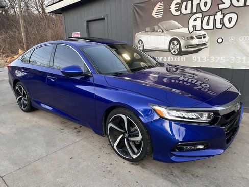 Used 2019 Honda Accord Sport image 9