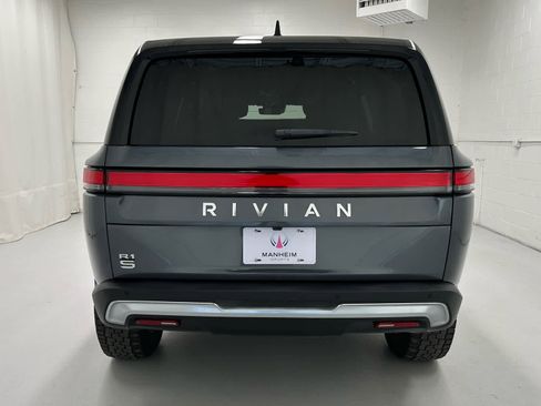 Used 2023 Rivian R1S Adventure image 7