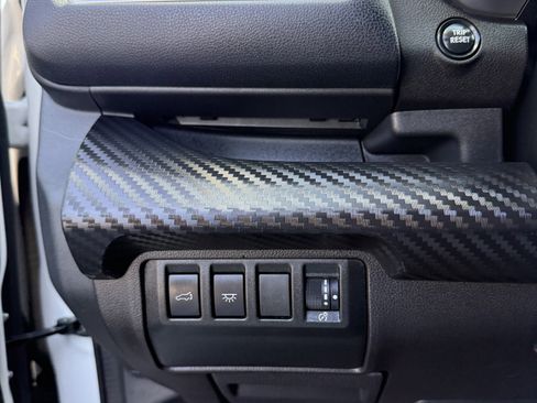 Used 2023 Subaru Ascent Premium w/ Convenience Package image 29