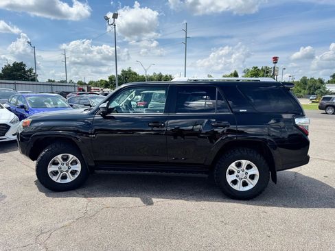 Used 2014 Toyota 4Runner SR5 image 5