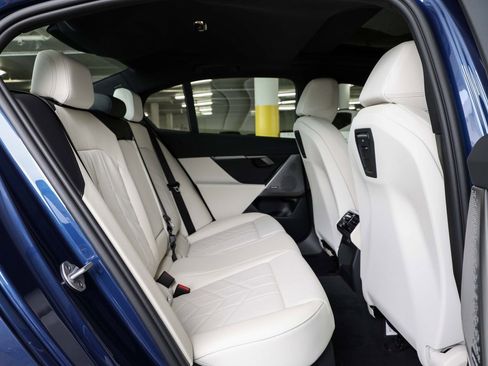 New 2026 BMW 530i w/ Premium Package image 25