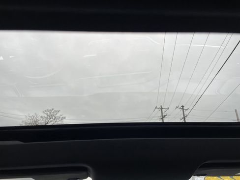 Used 2022 Chevrolet Silverado 1500 High Country w/ High Country Premium Package image 22