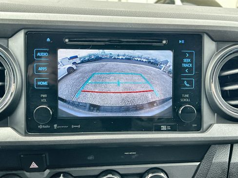 Used 2019 Toyota Tacoma TRD Off-Road image 19