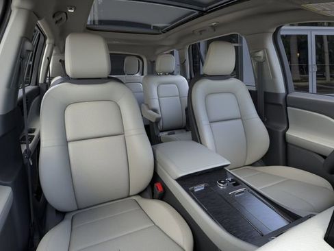 New 2026 Lincoln Aviator 2WD image 10