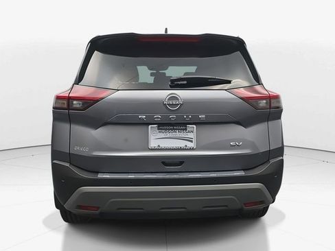 Used 2023 Nissan Rogue SV image 8