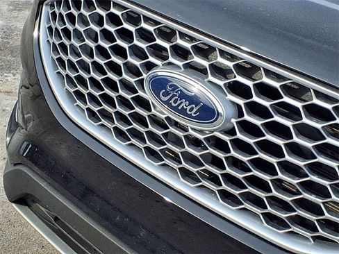 Used 2023 Ford Edge SEL w/ Convenience Package image 29