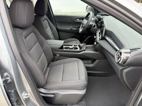 New 2026 Chevrolet Equinox LT w/ Safety and Technology Package FWD image 25