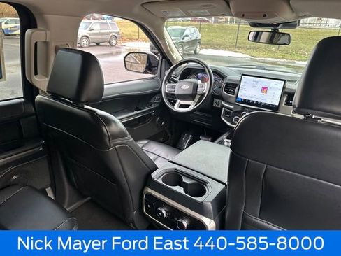 Certified 2024 Ford Expedition XLT image 17