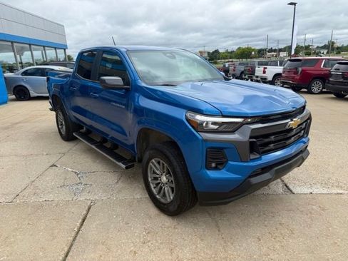 Used 2023 Chevrolet Colorado LT w/ LT Convenience Package III AWD/4WD image 7