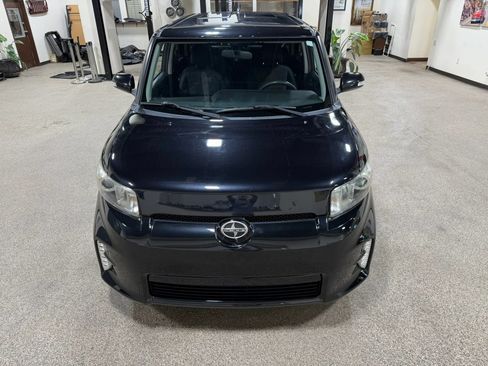 Used 2015 Scion xB FWD image 11
