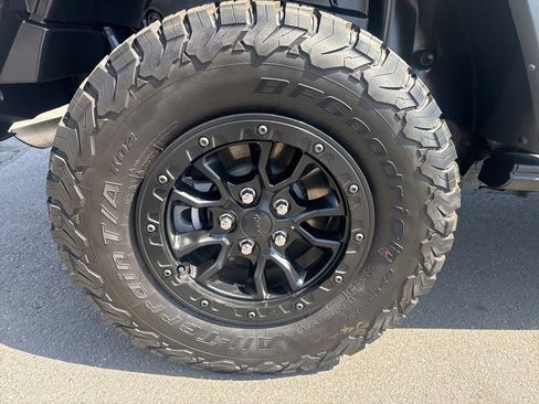 Used 2023 Jeep Wrangler Unlimited Rubicon 4xe AWD/4WD image 11