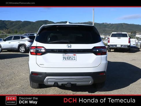 Used 2025 Honda Pilot EX-L image 6