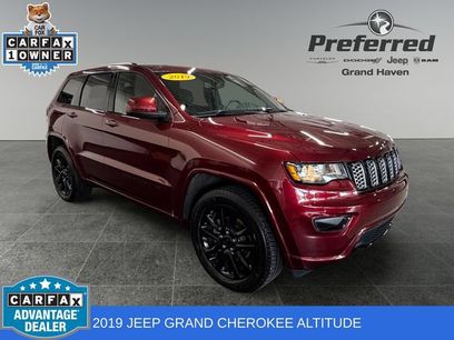 Used 2019 Jeep Grand Cherokee Altitude