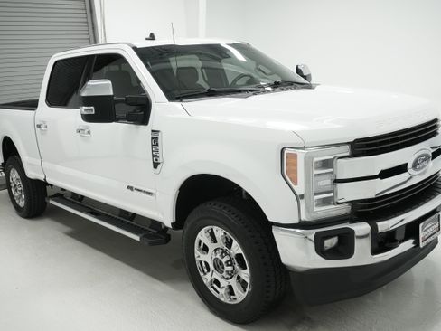 Used 2019 Ford F250 King Ranch w/ Chrome Package AWD/4WD image 2