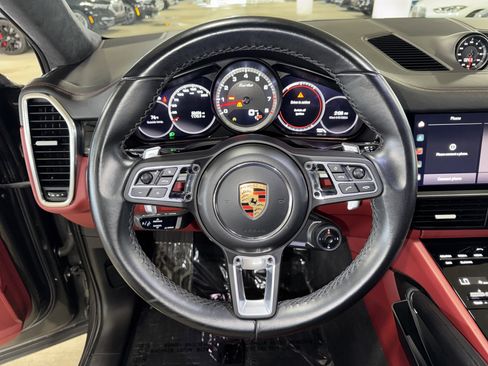 Used 2022 Porsche Cayenne Turbo AWD/4WD image 21