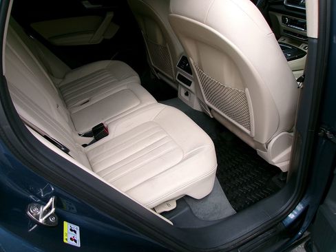 Used 2018 Audi Q5 Prestige w/ Prestige Package image 13