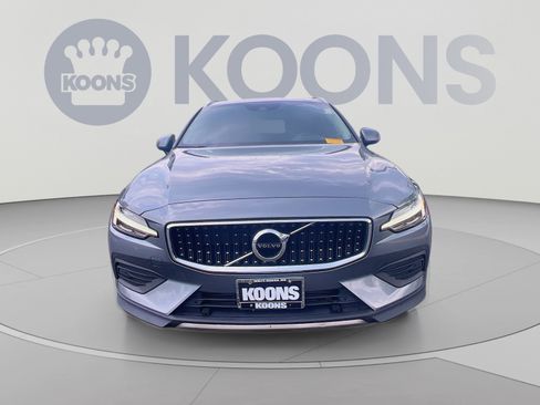 Used 2020 Volvo V60 T5 Cross Country w/ Protection Package Premier AWD/4WD image 11