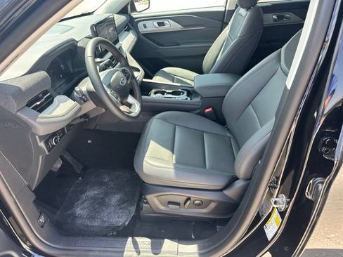 New 2026 Ford Explorer Active w/ Active Comfort Package AWD/4WD image 2