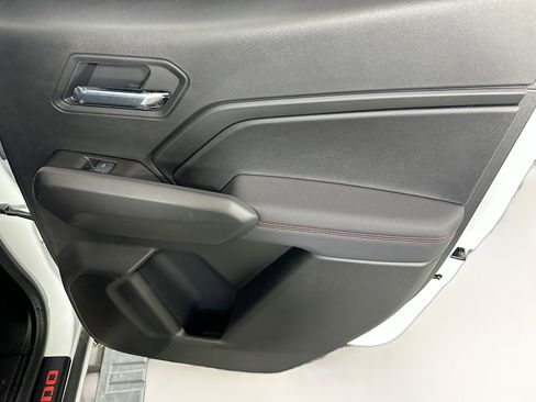Used 2024 Chevrolet Colorado Z71 w/ Z71 Convenience Package 2 image 28