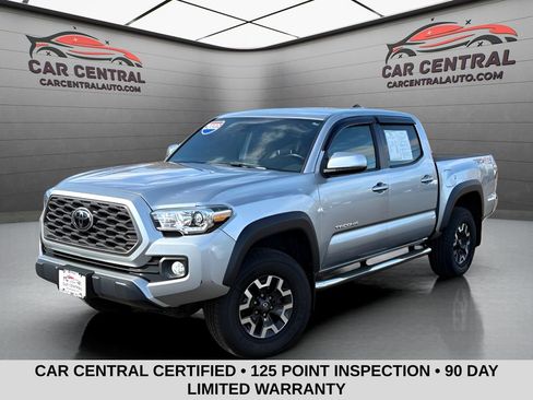 Used 2022 Toyota Tacoma TRD Off-Road image 1