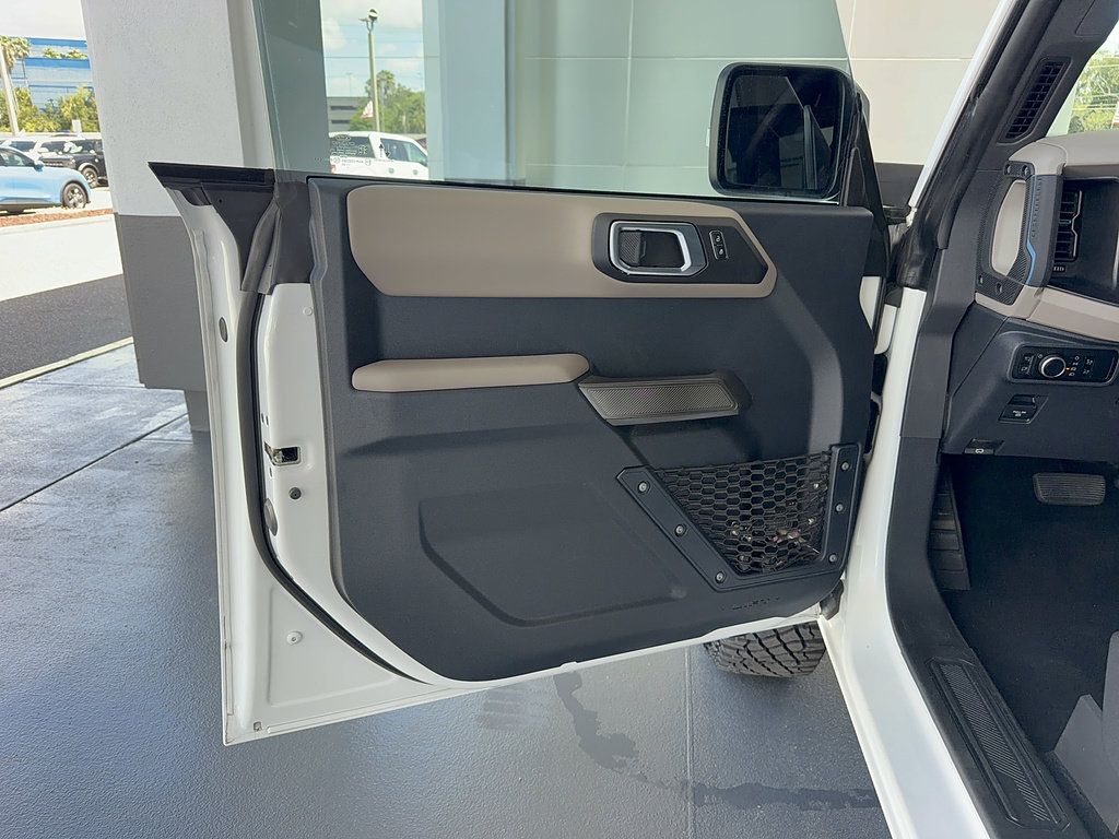 Used 2023 Ford Bronco Wildtrak AWD/4WD image 9