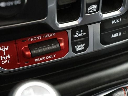 Used 2023 Jeep Wrangler Unlimited Rubicon image 25