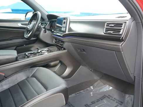 Used 2025 Volkswagen Atlas Cross Sport SEL R-Line image 20