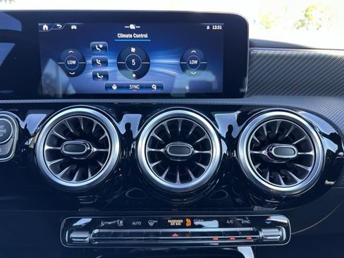 Used 2025 Mercedes-Benz CLA 250 4MATIC image 22