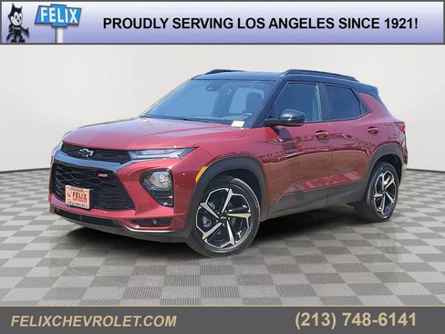 Used 2023 Chevrolet TrailBlazer RS w/ Sun and Liftgate Package FWD image 1