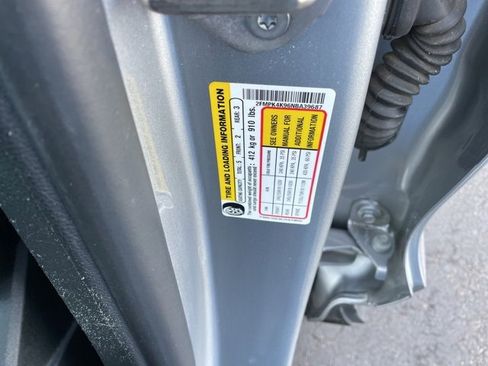 Used 2022 Ford Edge Titanium image 23