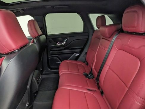 Used 2025 Lincoln Corsair Reserve image 36